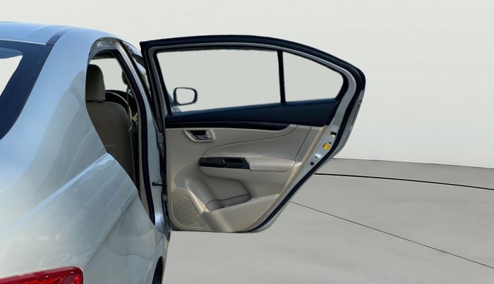 2015 Maruti Ciaz VXI, Petrol, Manual, 25,266 km, RHS Rear Door