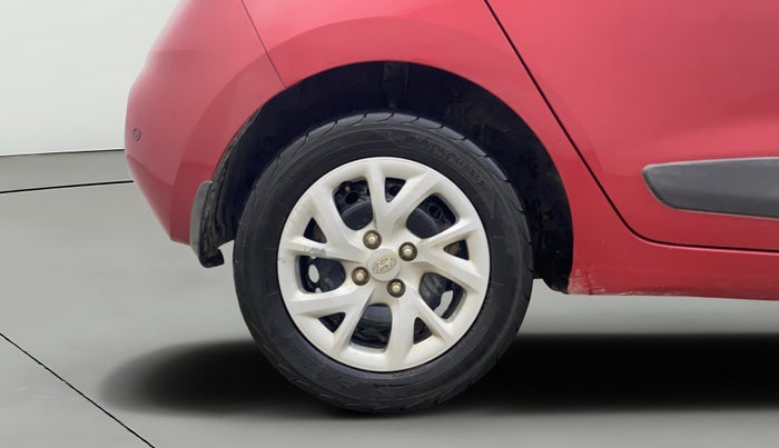 2019 Hyundai Grand i10 MAGNA AT 1.2 KAPPA VTVT, Petrol, Automatic, 40,659 km, Right Rear Wheel