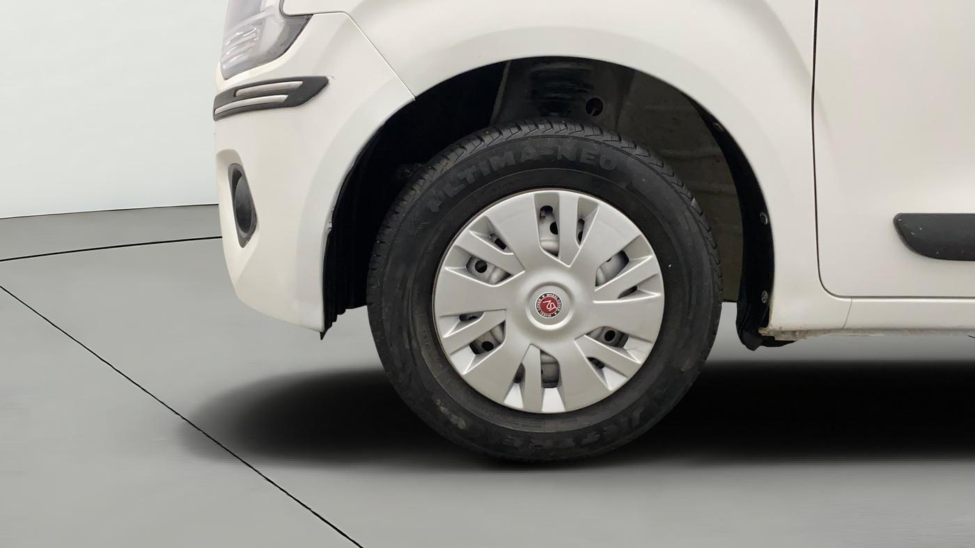 2023 Maruti New Wagon-R LXI CNG 1.0, CNG, Manual, 76,451 km, Left Front Wheel