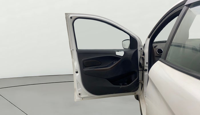 2018 Ford FREESTYLE TITANIUM 1.5 DIESEL, Diesel, Manual, 89,710 km, LHS Front Door