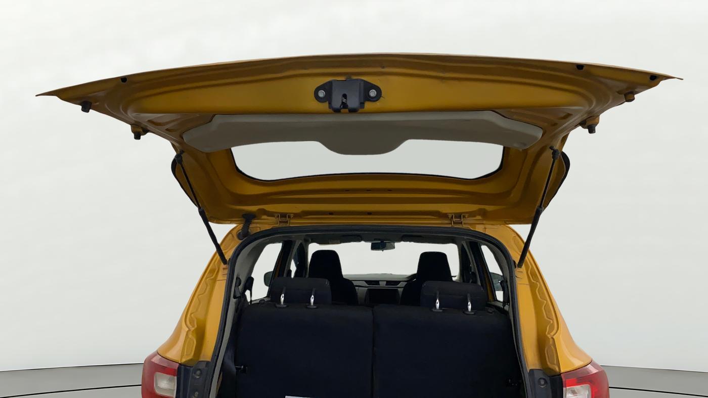 2019 Renault TRIBER RXT, CNG, Manual, 61,353 km, Boot Door Open