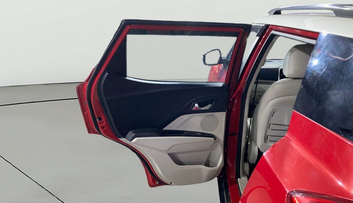2021 Mahindra XUV300 W8(O) 1.2 PETROL DUAL TONE, Petrol, Manual, 5,206 km, LHS Rear Door