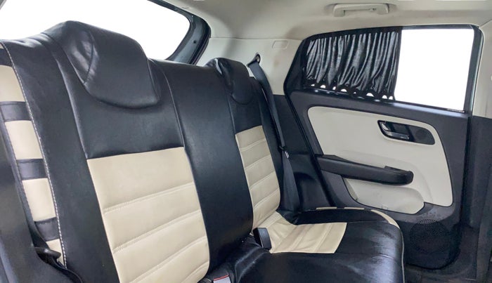 2023 Tata ALTROZ XM PLUS SUNROOF, Petrol, Manual, 19,692 km, Right Side Rear Door Cabin