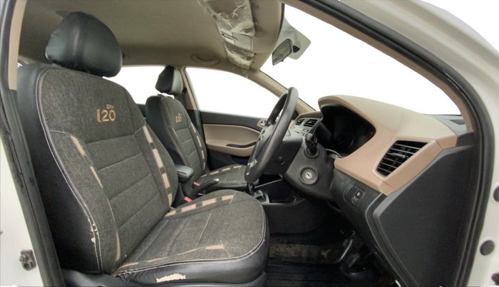 2017 Hyundai Elite i20 SPORTZ 1.2, Petrol, Manual, 74,650 km, Right Side Front Door Cabin