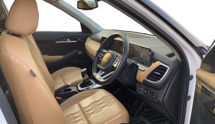 2023 KIA SELTOS HTX PLUS 1.5 IMT DIESEL, Diesel, Manual, 71,001 km, Right Side Front Door Cabin