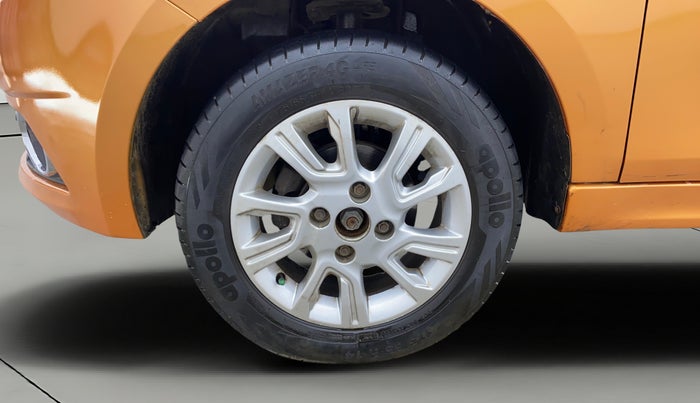 2016 Tata Tiago XZ PETROL, Petrol, Manual, 39,591 km, Left Front Wheel
