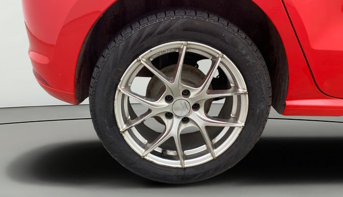 2018 Volkswagen Polo HIGHLINE PLUS 1.5 16 ALLOY, Diesel, Manual, 1,46,052 km, Right Rear Wheel