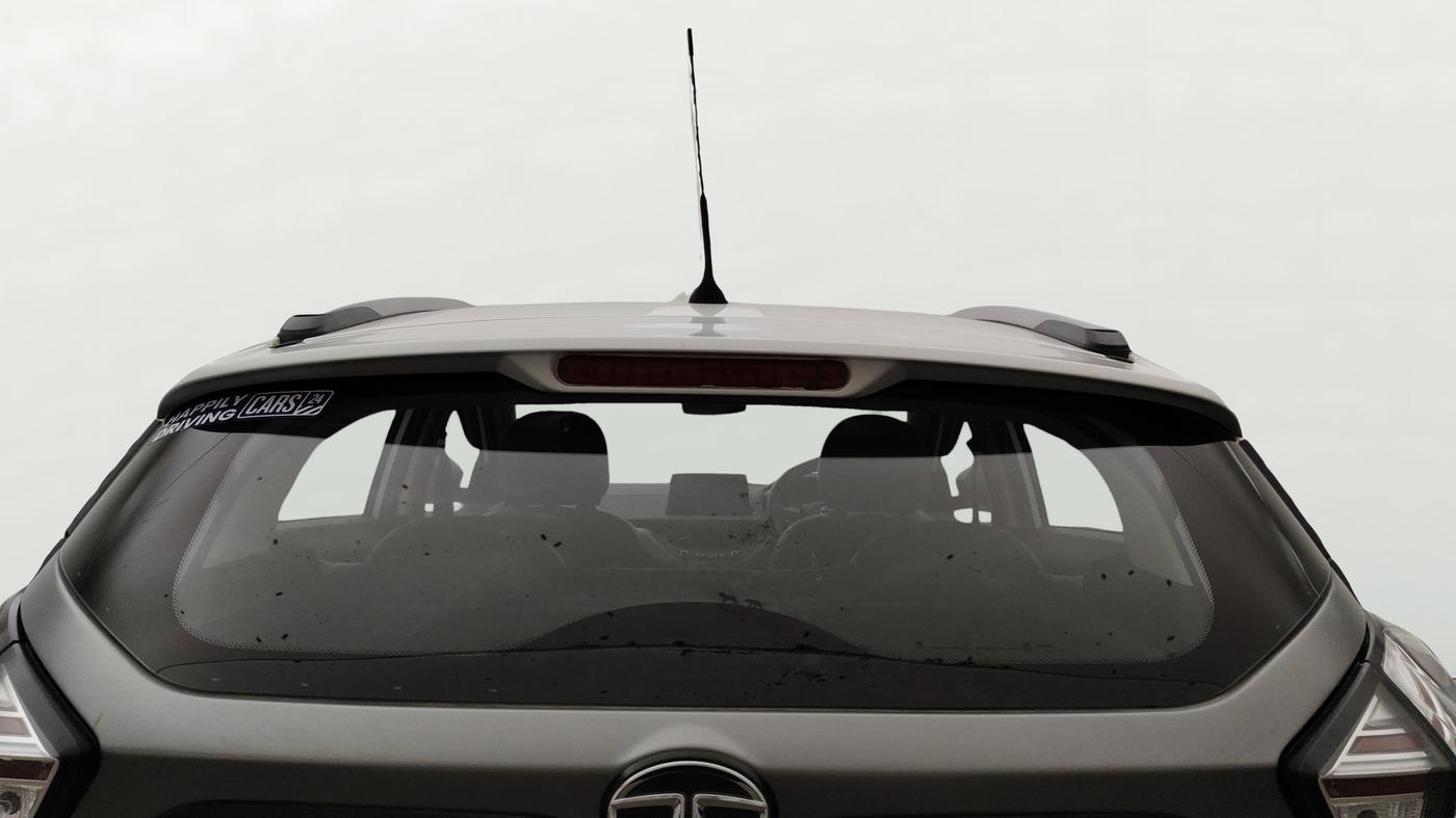 2022 Tata NEXON XM PETROL, Petrol, Manual, 58,243 km, Rear Windshield