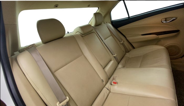 2018 Toyota YARIS VX CVT, Petrol, Automatic, 77,980 km, Right Side Rear Door Cabin