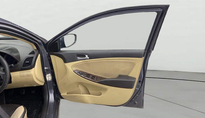 2015 Hyundai Verna FLUIDIC 1.6 CRDI S 4S, Diesel, Manual, 1,11,010 km, RHS Front Door