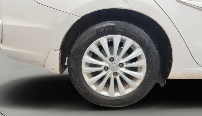 2016 Maruti Ciaz ZXI AT, CNG, Automatic, 85,876 km, Right Rear Wheel