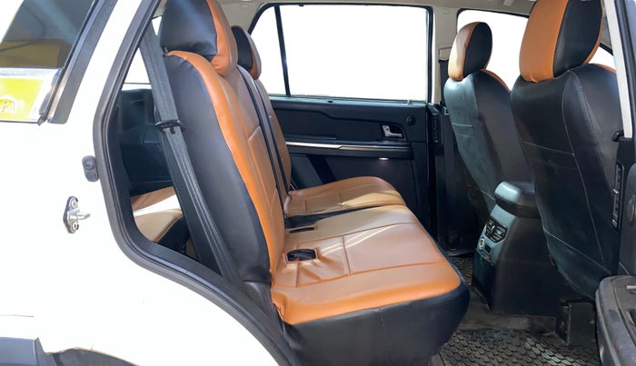 2017 Tata Hexa XMA 4X2 7 STR, Diesel, Automatic, 77,501 km, Right Side Rear Door Cabin