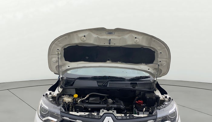 2022 Renault TRIBER RXZ AMT DUAL TONE, Petrol, Automatic, 30,814 km, Open Bonet