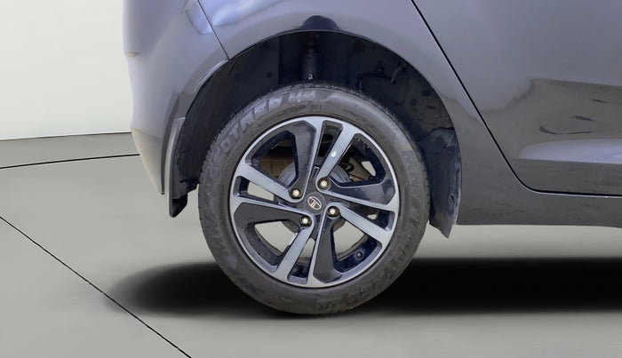 2023 Tata ALTROZ XZ PLUS DIESEL DARK EDITION, Diesel, Manual, 25,451 km, Right Rear Wheel