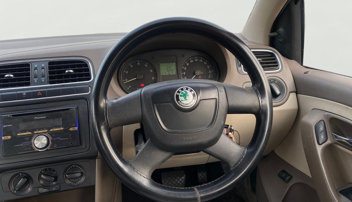 2013 Skoda Rapid AMBITION 1.6 MPI AT, Petrol, Automatic, 76,221 km, Steering Wheel Close Up