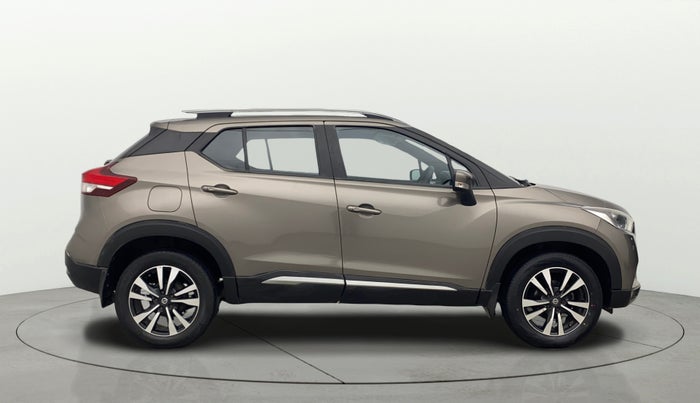 2022 Nissan Kicks XV 1.5, Petrol, Manual, 53,470 km, Right Side View