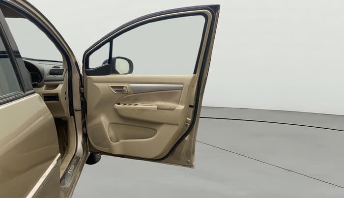 2013 Maruti Ertiga VDI, Diesel, Manual, 99,052 km, RHS Front Door