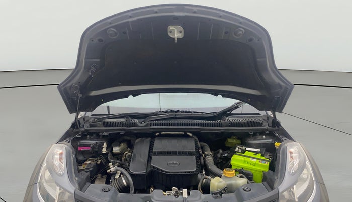 2018 Tata NEXON XE DIESEL, Diesel, Manual, 61,900 km, Open Bonet