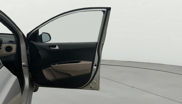 2017 Hyundai Xcent SX 1.2, Petrol, Manual, 38,127 km, RHS Front Door