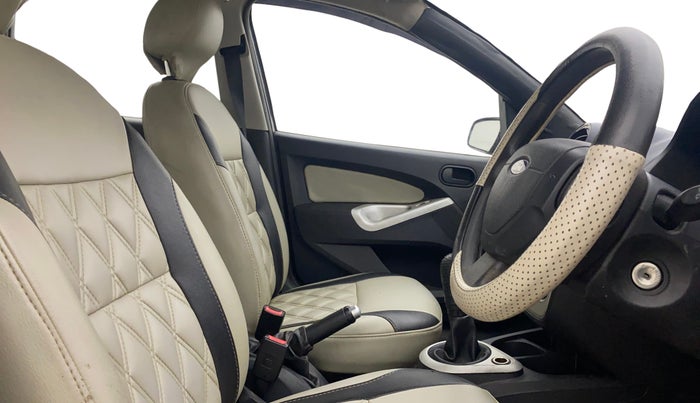 2014 Ford Figo TITANIUM 1.4 DIESEL, Diesel, Manual, 86,337 km, Right Side Front Door Cabin