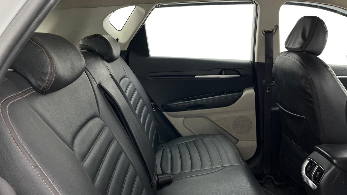 2021 KIA SONET HTX 1.5, Diesel, Manual, 70,806 km, Right Side Rear Door Cabin