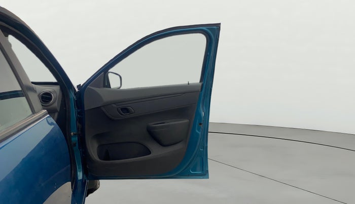 2022 Renault Kwid RXT 1.0 (O), Petrol, Manual, 49,467 km, RHS Front Door