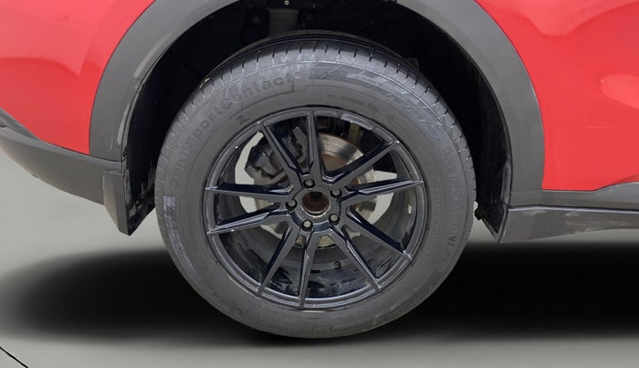 2022 Mahindra XUV700 AX 5 D MT 7 STR, Diesel, Manual, 59,650 km, Right Rear Wheel