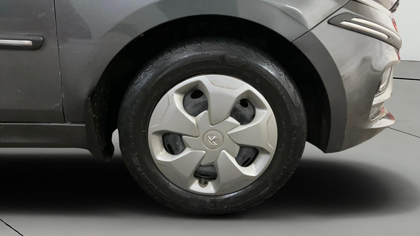 2020 Tata Tiago XT PETROL, Petrol, Manual, 34,641 km, Right Front Wheel
