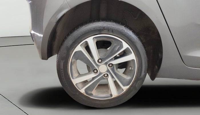 2022 Tata ALTROZ XZA, Petrol, Automatic, 30,142 km, Right Rear Wheel