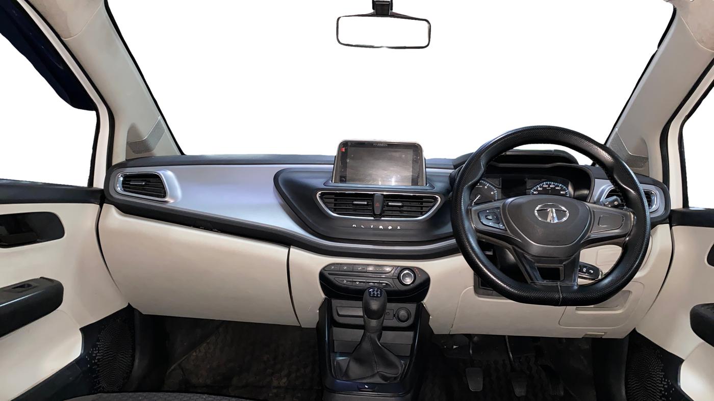 2022 Tata ALTROZ XM PLUS DIESEL, Diesel, Manual, 35,038 km, Dashboard