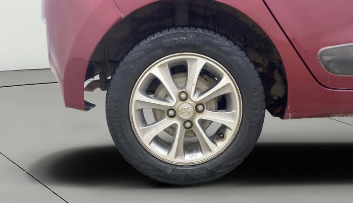 2016 Hyundai Grand i10 ASTA (O) AT 1.2 KAPPA VTVT, Petrol, Automatic, 90,912 km, Right Rear Wheel