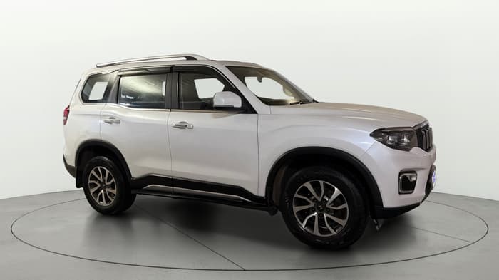 2023 Mahindra SCORPIO-N Z8 DIESEL MT 2WD 7 STR, Diesel, Manual, 79,917 km, Right Front Diagonal