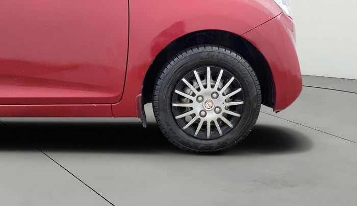 2015 Hyundai Eon ERA +, Petrol, Manual, 57,170 km, Right Front Wheel