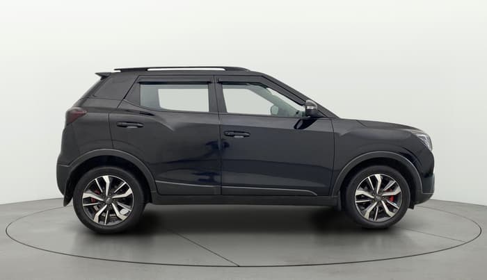 2019 Mahindra XUV300 W8 (O) 1.2 PETROL, Petrol, Manual, 82,849 km, Right Side View