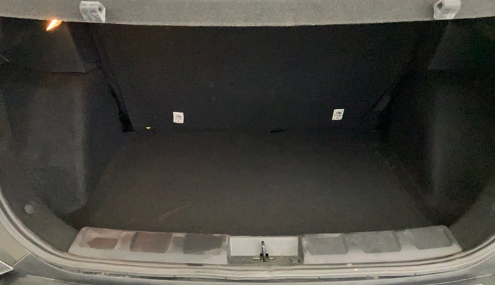 2022 Tata NEXON XM SUNROOF DIESEL, Diesel, Manual, 36,950 km, Boot Inside