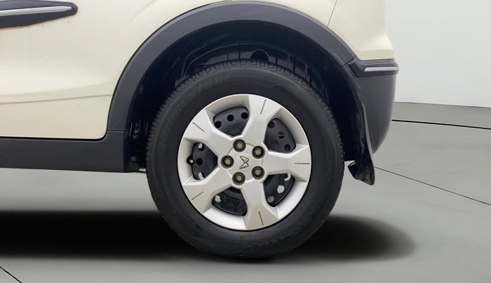 2023 Mahindra XUV300 W6 1.2 PETROL AMT, Petrol, Automatic, 15,464 km, Left Rear Wheel