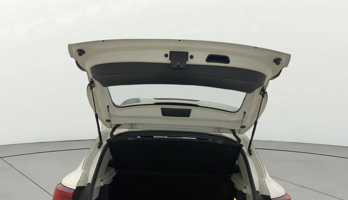 2022 MG ASTOR SAVVY 1.3 TURBO AT S RED, Petrol, Automatic, 27,333 km, Boot Door Open