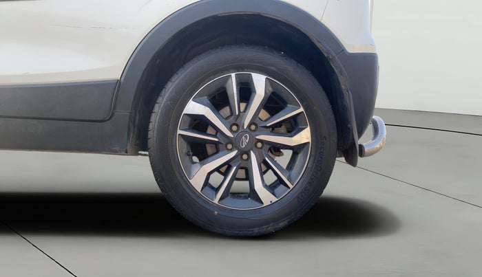 2022 Mahindra XUV300 W8 (O) 1.2 PETROL, Petrol, Manual, 80,884 km, Left Rear Wheel