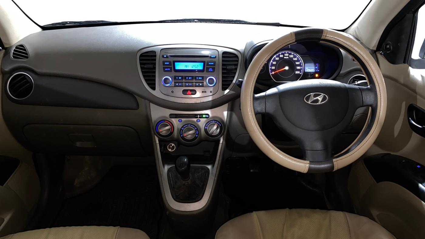 2015 Hyundai i10 MAGNA 1.1, Petrol, Manual, 29,607 km, Dashboard