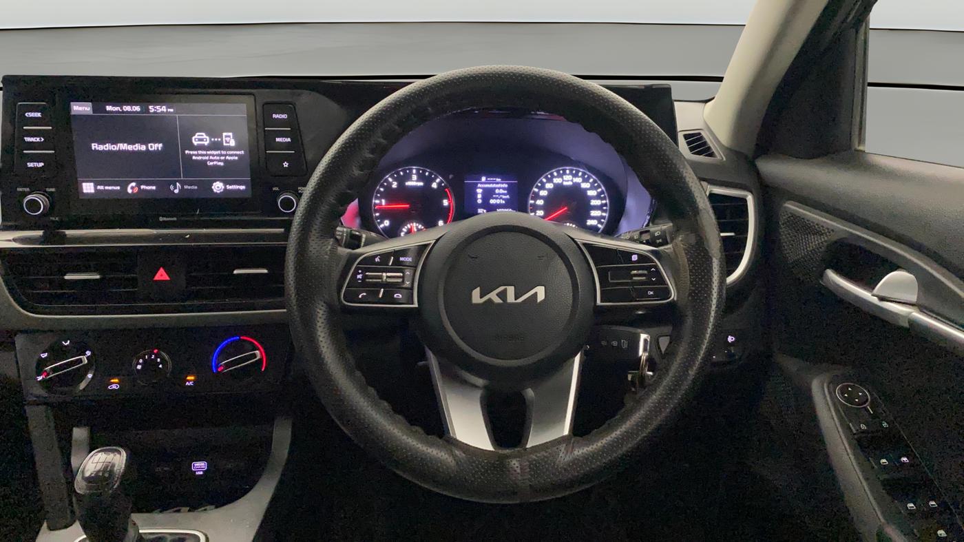 2021 KIA SELTOS HTK 1.5 DIESEL, Diesel, Manual, 1,07,459 km, Steering Wheel Close Up