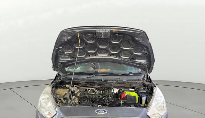 2016 Ford New Figo TREND 1.2 PETROL, Petrol, Manual, 1,22,891 km, Open Bonet