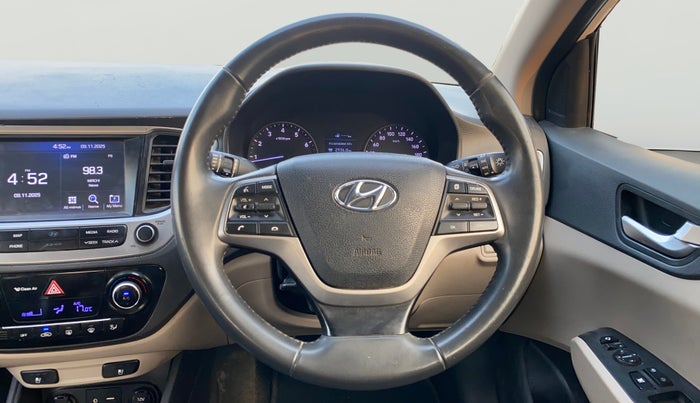 2018 Hyundai Verna 1.6 VTVT SX O, Petrol, Manual, 75,339 km, Steering Wheel Close Up
