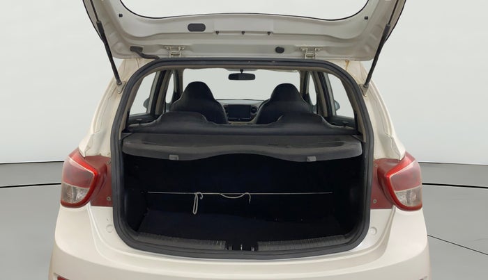 2016 Hyundai Grand i10 MAGNA 1.2 KAPPA VTVT, Petrol, Manual, 46,008 km, Boot Open Zoomed View