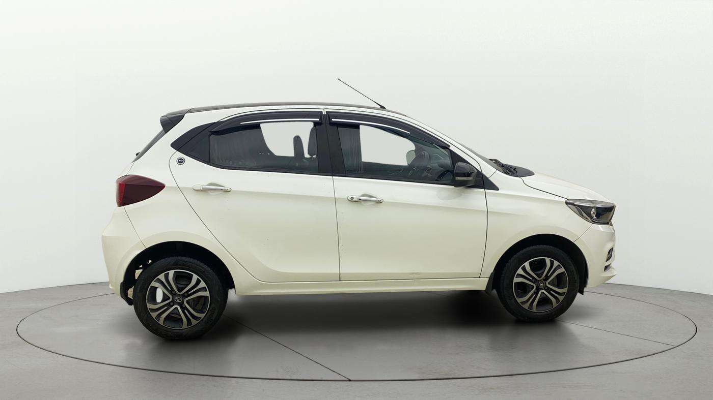 2023 Tata Tiago XZ PLUS CNG, CNG, Manual, 17,118 km, Right Side View