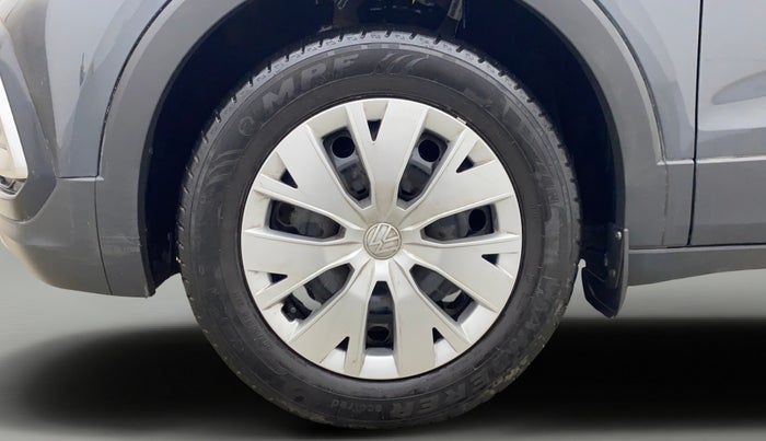 2024 Volkswagen TAIGUN COMFORTLINE 1.0 TSI MT, Petrol, Manual, 5,898 km, Left Front Wheel