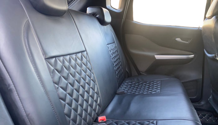 2024 Nissan MAGNITE XL, Petrol, Manual, 21,290 km, Right Side Rear Door Cabin