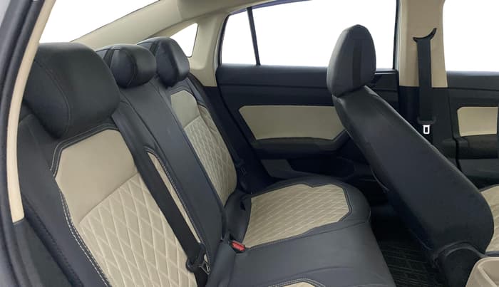 2023 Skoda SLAVIA ACTIVE 1.0L TSI MT, Petrol, Manual, 31,554 km, Right Side Rear Door Cabin