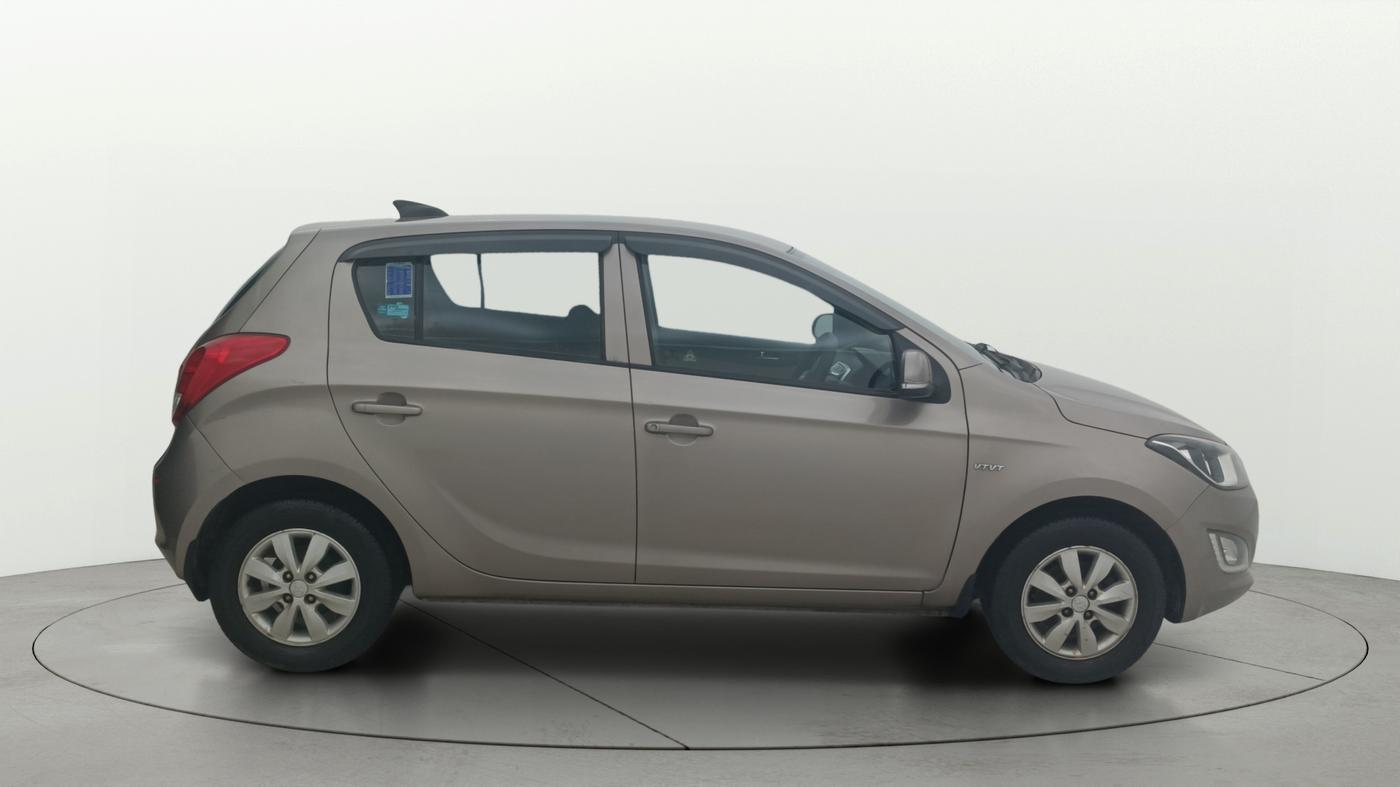 2014 Hyundai i20 SPORTZ 1.2, Petrol, Manual, 66,557 km, Right Side View