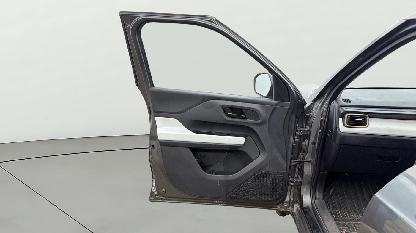 2023 Tata PUNCH ACCOMPLISHED DAZZLE SUNROOF CNG MT, CNG, Manual, 56,886 km, LHS Front Door