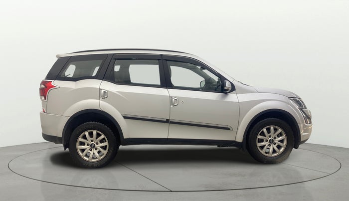 2018 Mahindra XUV500 W9 AT, Diesel, Automatic, 75,785 km, Right Side View